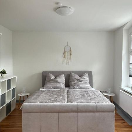 Apartment Horst - Gemuetliche Und Moderne Ferienwohnung In Der Innenstadt Pasewalk Exteriör bild