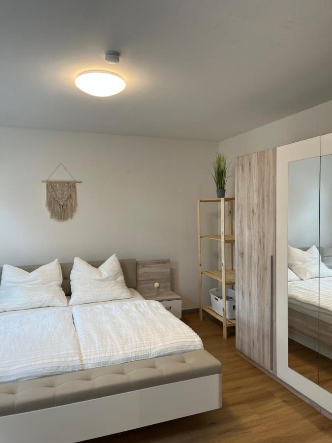 Apartment Horst - Gemuetliche Und Moderne Ferienwohnung In Der Innenstadt Pasewalk Exteriör bild