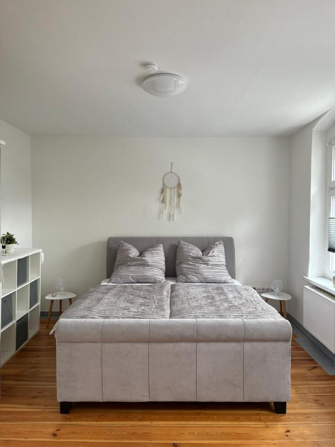 Apartment Horst - Gemuetliche Und Moderne Ferienwohnung In Der Innenstadt Pasewalk Exteriör bild