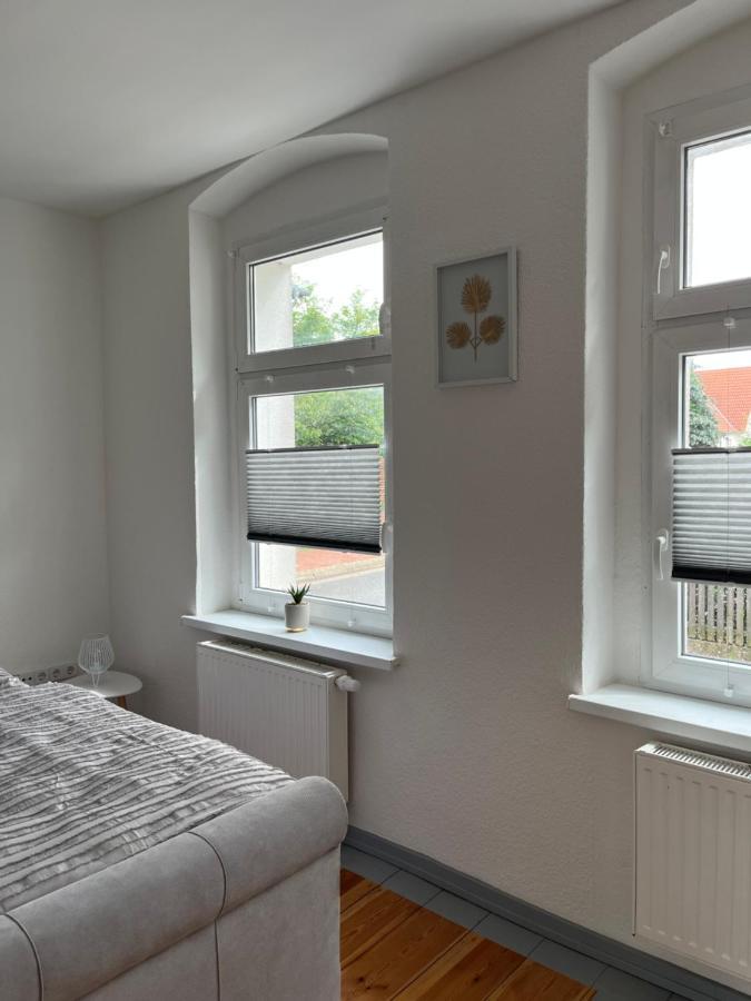 Apartment Horst - Gemuetliche Und Moderne Ferienwohnung In Der Innenstadt Pasewalk Exteriör bild