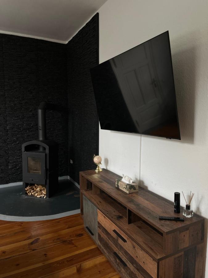Apartment Horst - Gemuetliche Und Moderne Ferienwohnung In Der Innenstadt Pasewalk Exteriör bild