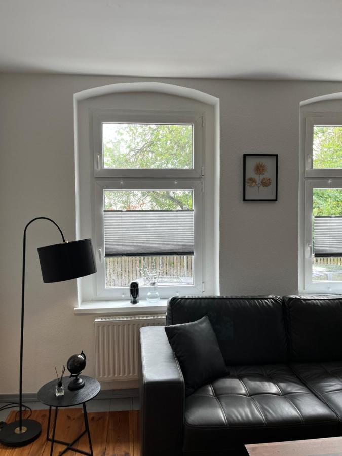 Apartment Horst - Gemuetliche Und Moderne Ferienwohnung In Der Innenstadt Pasewalk Exteriör bild
